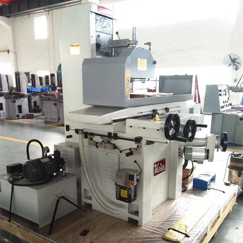 Precision surface grinding machine for metal finishing